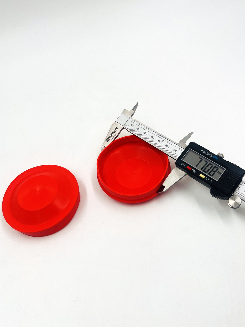 Заглушка фары D77 мм красная ВАЗ 2170 Приора, ВАЗ 1118 Калина комплект 2 шт