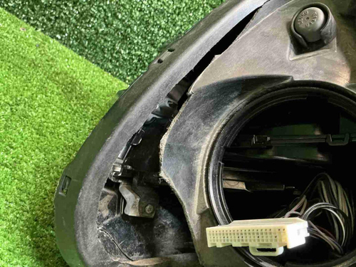 Битая Фара правая Genesis GV80 (2020-2023) LED