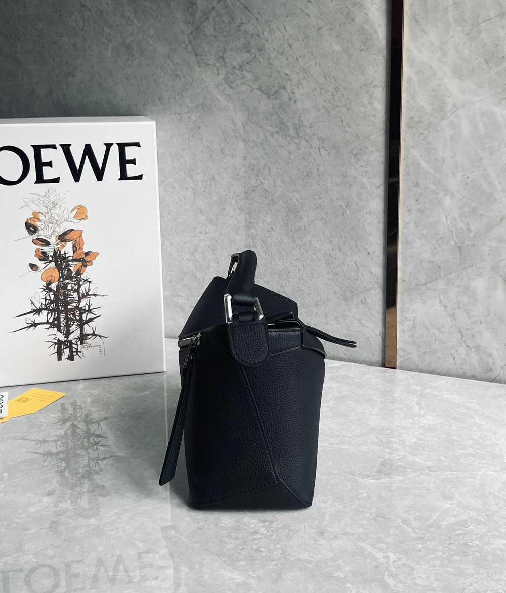 Loewe Small Puzzle 24 cm