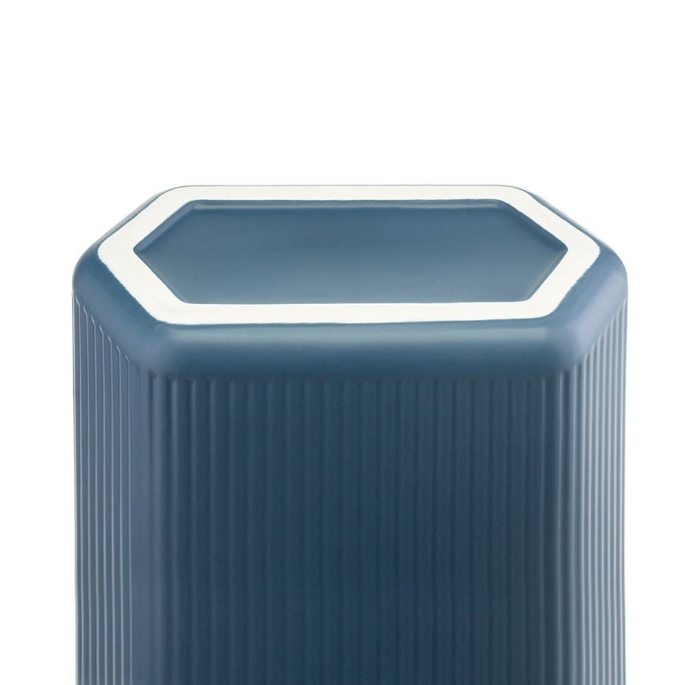 Ваза темно-синего цвета из коллекции edge, 20см