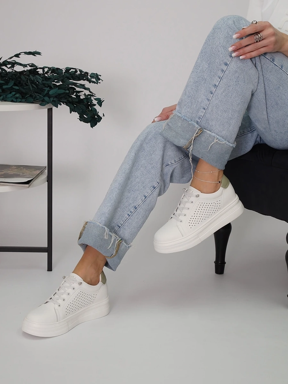 Кроссовки женские летние натуральная кожа