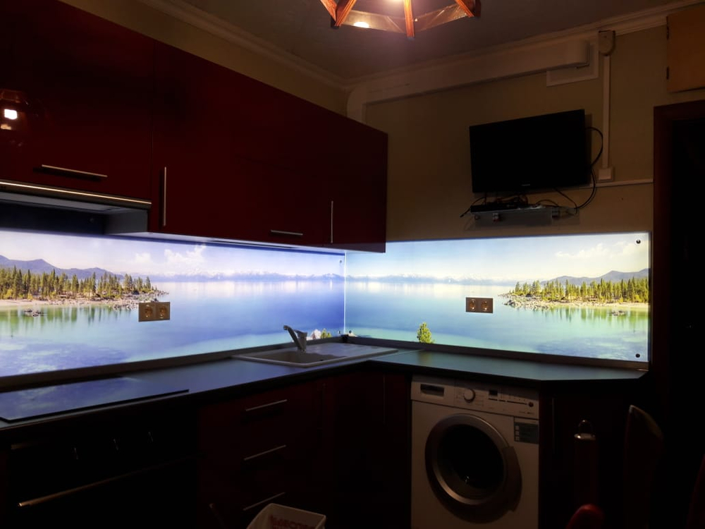 Витражи , UV фотопечать , объёмная UV фотопечать , ультратонкие ( 7 мм ) световые панели.