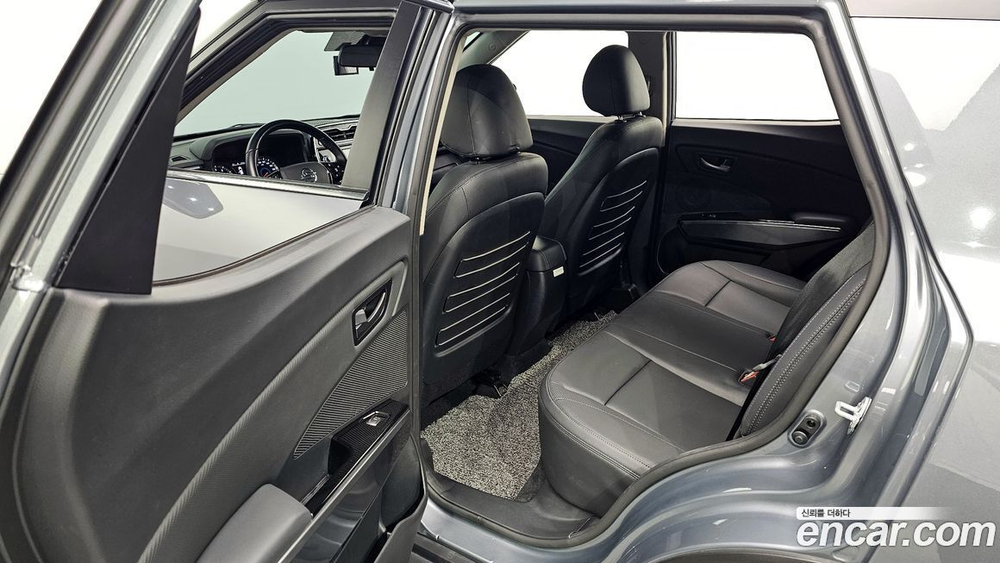 KG Mobility (Ssangyong) Very New Tivoli Бензин 1.5 2WD (09.2021)