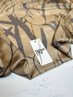 Плательно-блузочный атласный шелк (Max Mara, 100%шелк, Карамельно-бежевый фон/крупные контурные тюльпаны, 138)