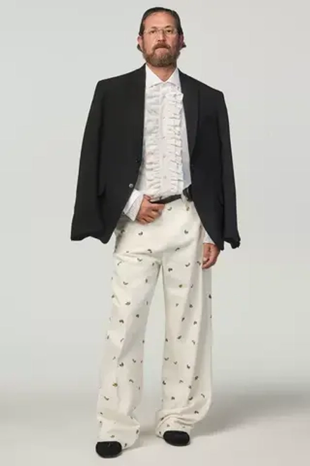 ZARA X STEFANO PILATI ДЖИНСЫ С ВЫШИВКОЙ, БЕЛЫЙ