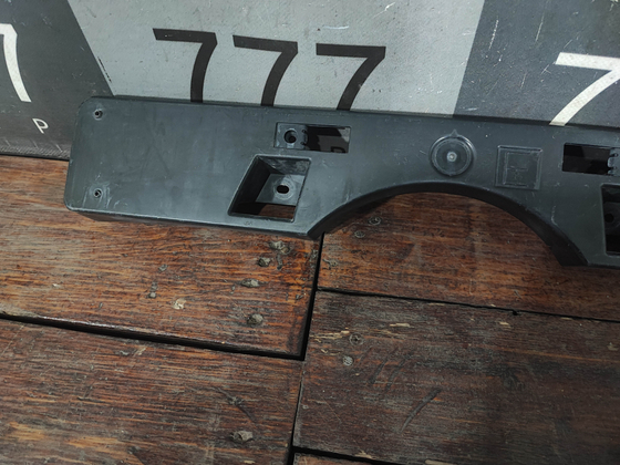 Площадка гос. номера Lexus ES 7 18-21 Б/У Оригинал 5211433520