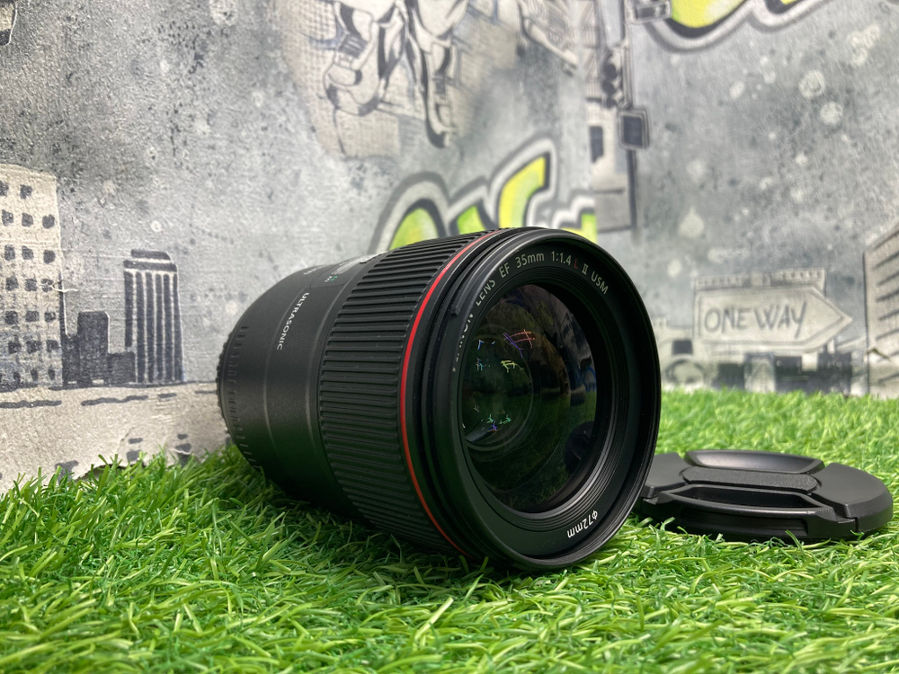 Canon EF 35mm 1.4L II USM