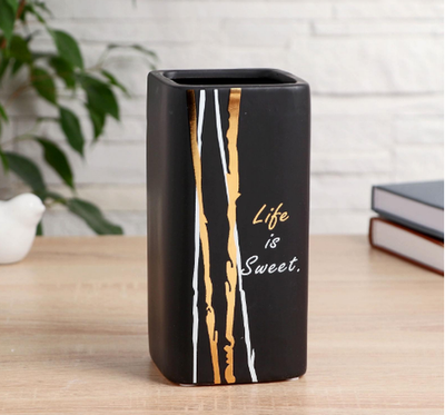 Керамическая ваза для цветов, сухоцветов «Бамби», настольная, 9×9×18 см, МИКС