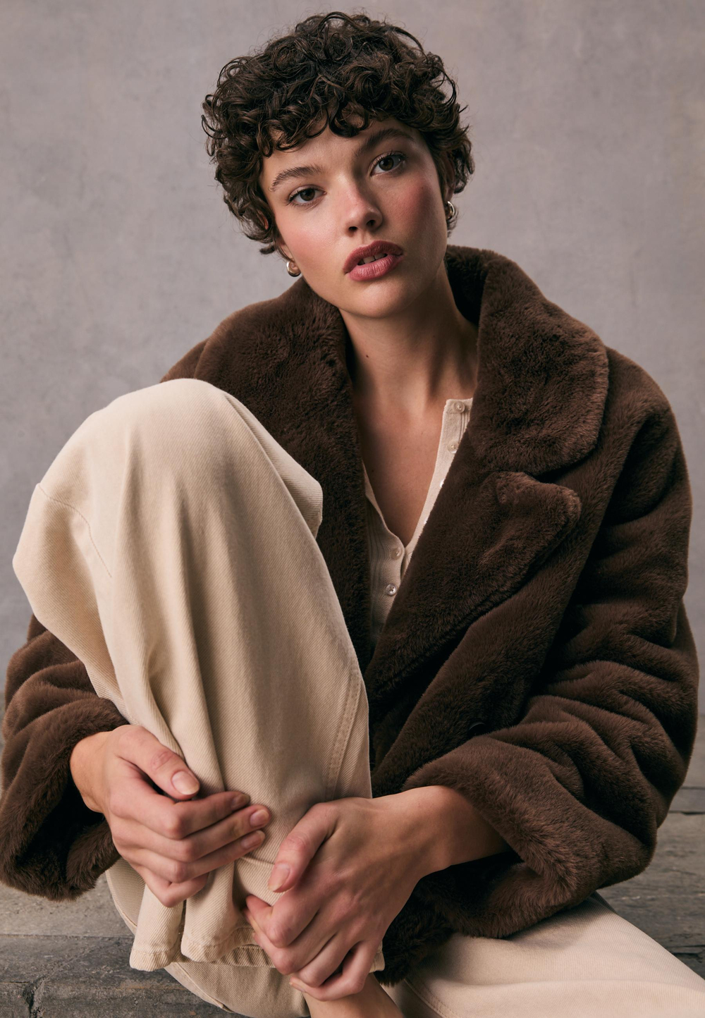 STRADIVARIUS Шуба из искусственного меха, коричневый