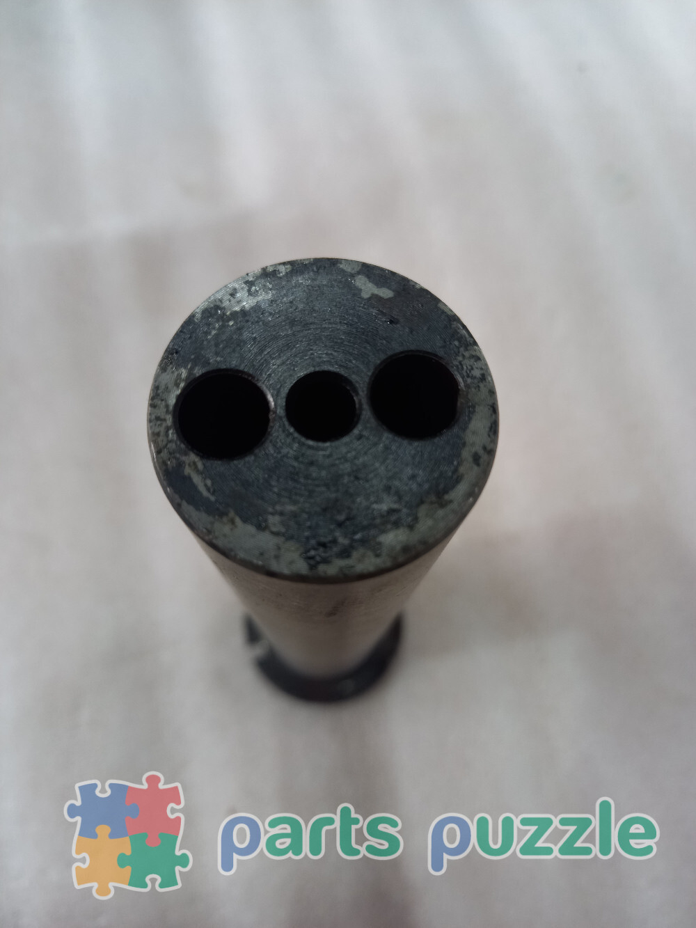 Палец шкива натяжителя / SHAFT АРТ: CH12391