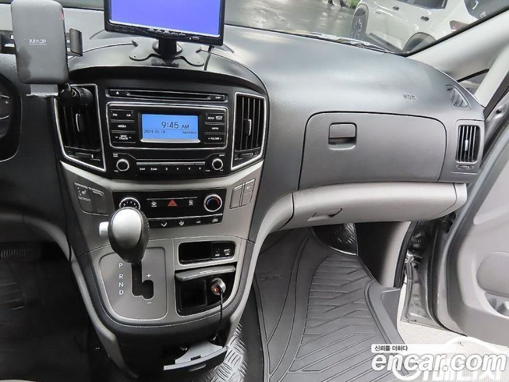 Hyundai The New Grand Starex Van 3-х местный (08.2019)