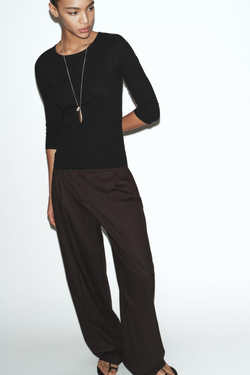 ZARA ФУТБОЛКА ИЗ ЛЬНА С ЭФФЕКТОМ ПОТЕРТОСТИ, ЧЕРНЫЙ