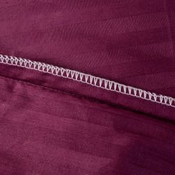 Комплект постельного белья на резинке Страйп Сатин Однотонный «Малиновая мечта»