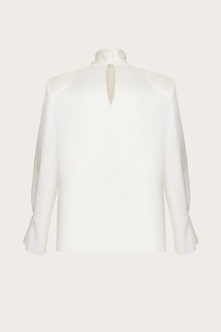 Блуза из шелка с бантом