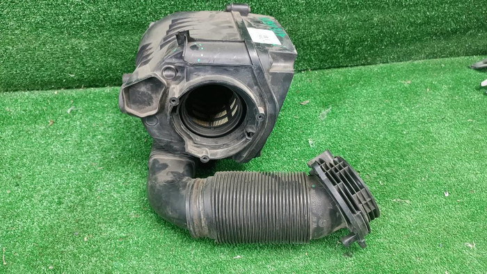 Корпус воздушного фильтра VW Golf 6 (2008-2012) 1.4