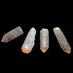 Кристалл "дикий" кварц с гематитом асс,