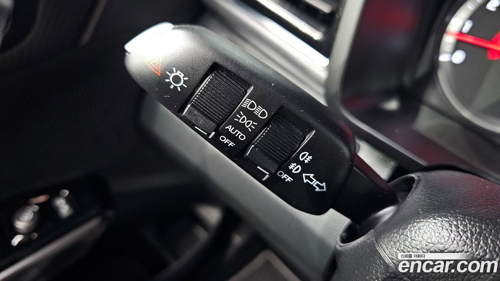 KG Mobility (Ssangyong) Very New Tivoli Бензин 1.5 2WD (03.2020)