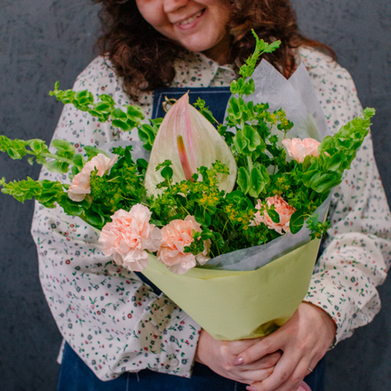 3. Необычный букет с антуриумом