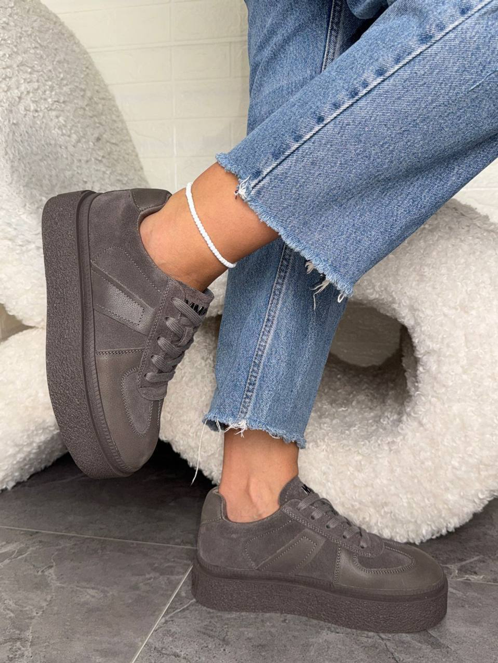 Кеды из натуральной замши