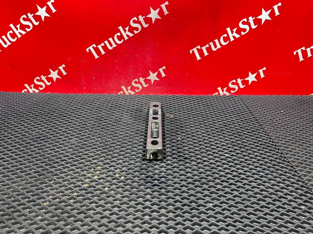 Проставка кронштейна кабины