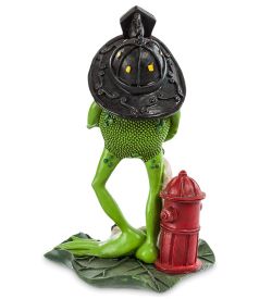 RV-299 Фигурка лягушка «Пожарный» (W.Stratford)