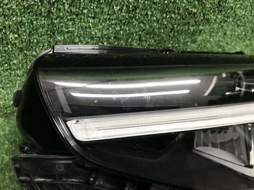 Фара левая Volvo XC40 (2022-н.в.) LED