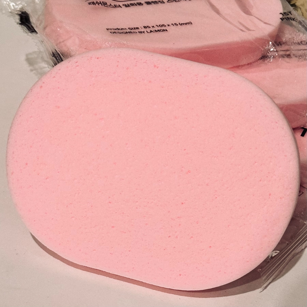 Спонж для умывания LA-MON cleansing sponge pink