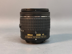 Nikon D5600 kit AF-P 18-55mm VR 11.282 кадров