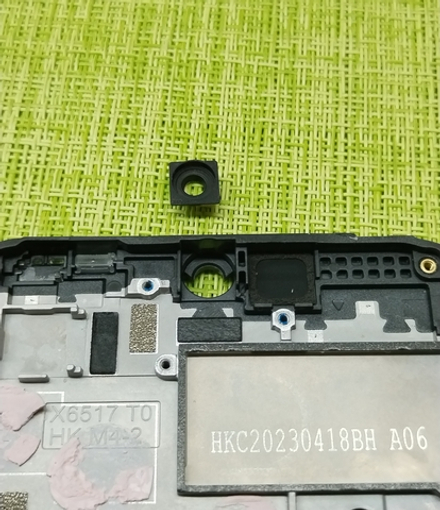 Infinix Smart 7 Plus (X6517) Резинка (фиксатор) камеры фронтальной (ORIG-SP)