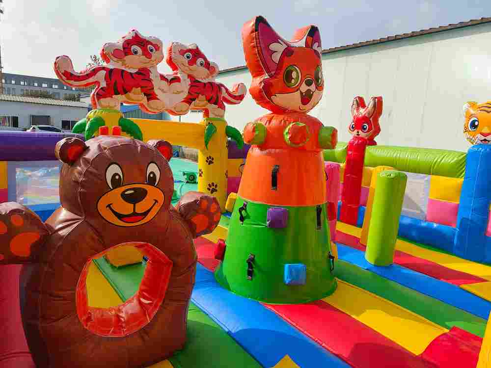 Коммерческий надувной батут «Тигриная страна 6», 10*6*5,5 м