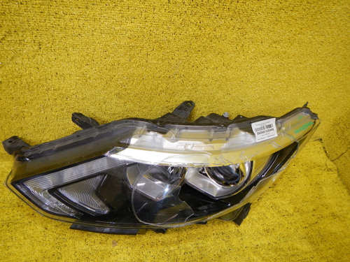 Битая Фара левая Nissan Qashqai J11 (2013-2019) галоген