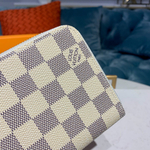 Louis Vuitton Zippy Wallet