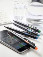 Алюминиевая шариковая ручка BLACK BEAUTY Красный