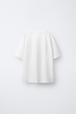 ZARA ФУТБОЛКА С ГРАФФИТИ-ПРИНТОМ, БЕЛЫЙ