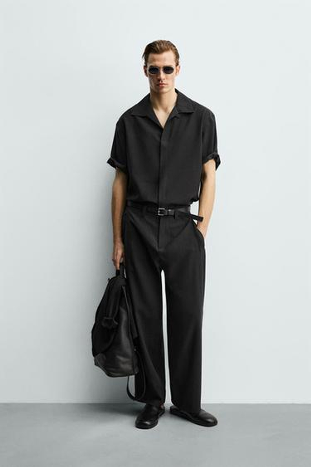 ZARA РУБАШКА RELAXED FIT ИЗ СТРУЯЩЕЙСЯ ТКАНИ, ЧЕРНЫЙ