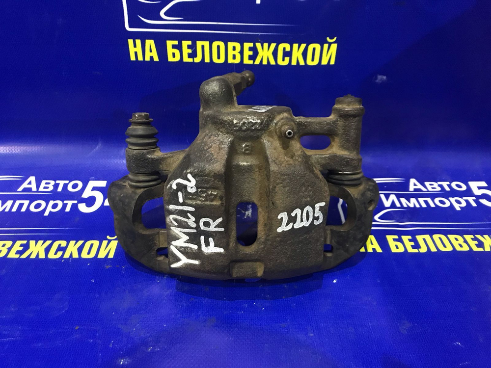 Суппорт тормозной передний правый TOYOTA LITEACE 1988