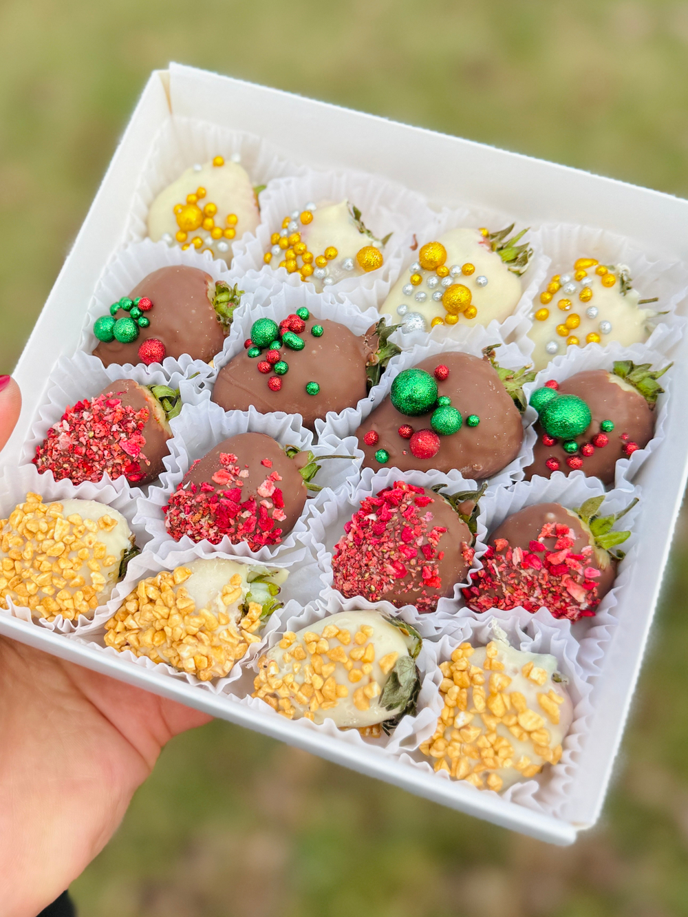 Клубника в шоколаде «Сияние», 12-16 шт