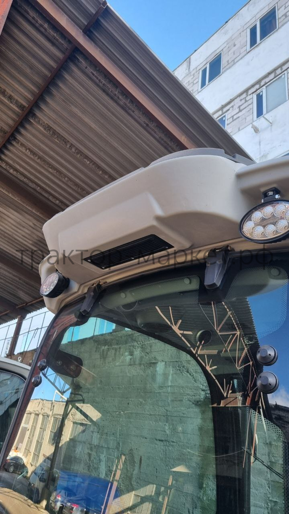 Трактор (минитрактор) Xingtai | Синтай XT-244C с кабиной (4+1)