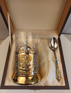 Подстаканник с позолотой "Герб России" в футляре