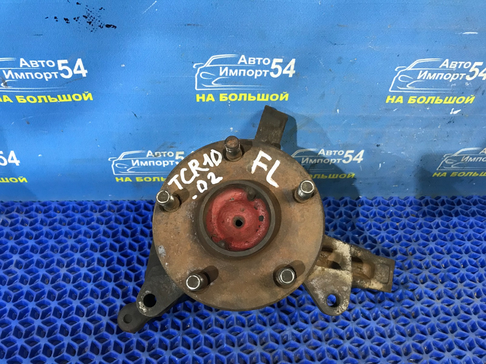 Ступица передняя левая TOYOTA ESTIMA 1999