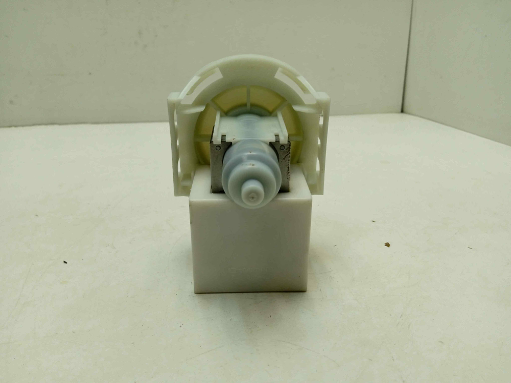 WIS24140OE/47 кт173 Сливной насос для стиральной машины Bosch WIS24140OE/47 б/у