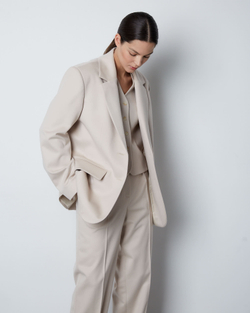 Жилет из шерсти Лоро Пиана молочный