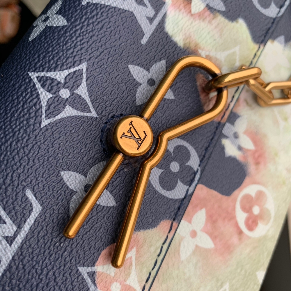 Louis Vuitton Steamer Wearable Wallet