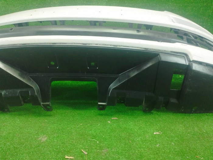 Бампер передний Range Rover Vogue 4 L405 (2012-2017)