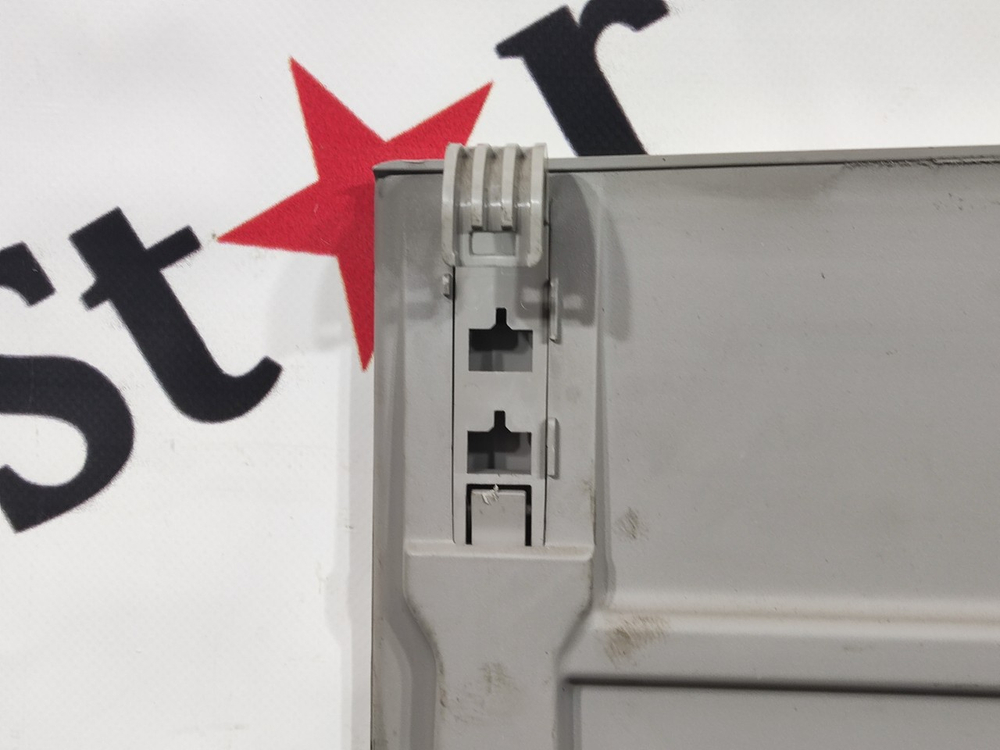 Крышка бардачка верхней консоли правая 2020г.