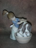 Статуэтка. Фарфор. Купание щенка. Lladro. Испания