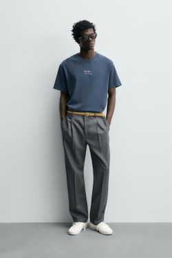 ZARA ФУТБОЛКА С МОРСКОЙ ВЫШИВКОЙ, ЛИНЯЛЫЙ СИНИЙ
