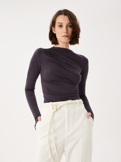 Лонгслив из вискозы со складками