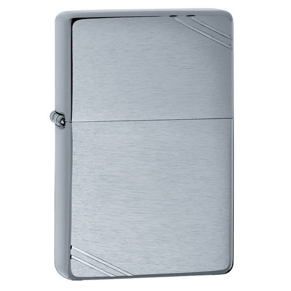 Зажигалка серебристая с засечками на корпусе Zippo 230 с покрытием Brushed Chrome