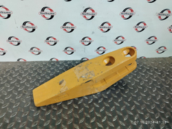 Зуб болтовой 132799000289А центральный